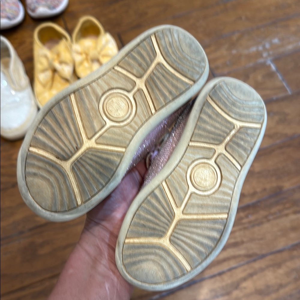 Keds, Toms, Vans, Stride Rite, OshKosh Shoes - Picture 12 of 16